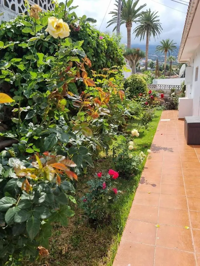 La Casa De Lucy & Karin Villa La Orotava Spain